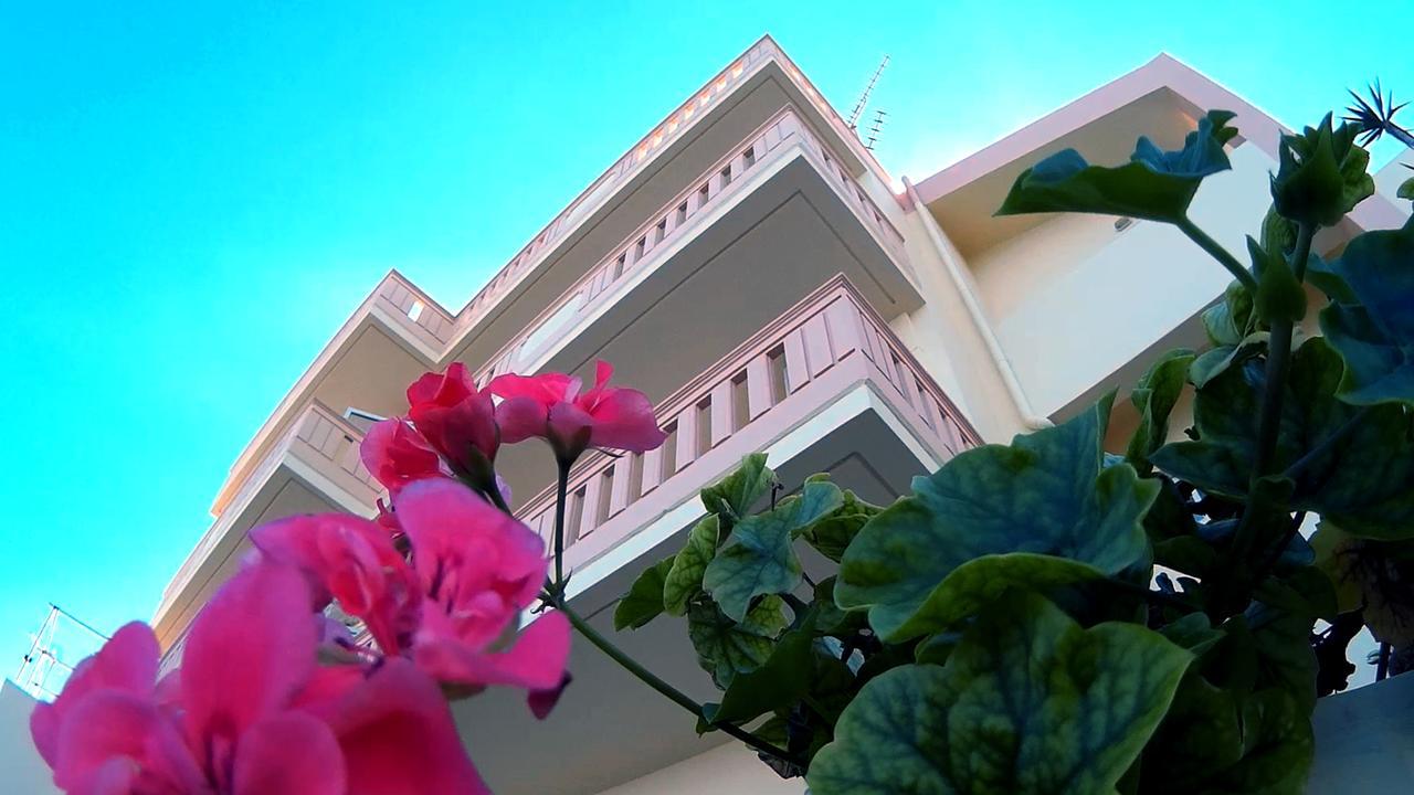 קליבס Christi Apartments מראה חיצוני תמונה